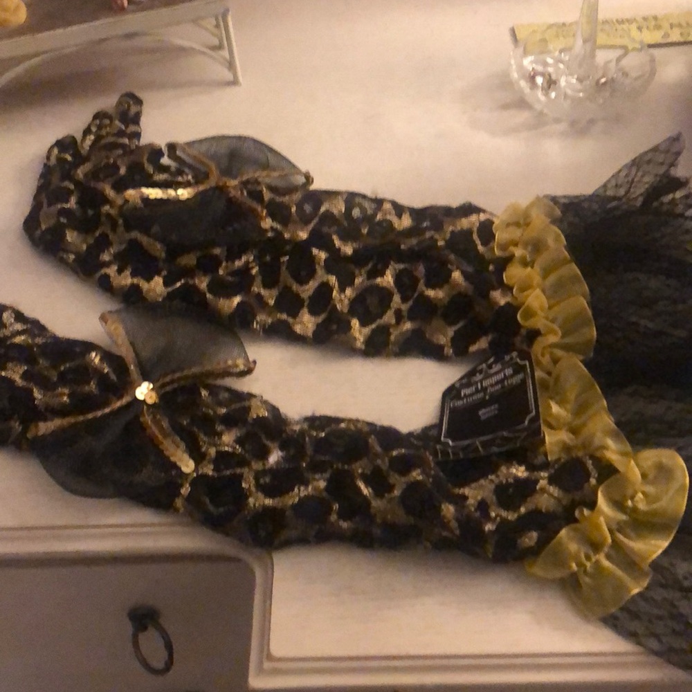 Pier 1 costume gloves. Great for Halloween!
